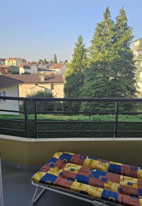 La Celle-sous-Gouzon Apartment | Balcon en ville