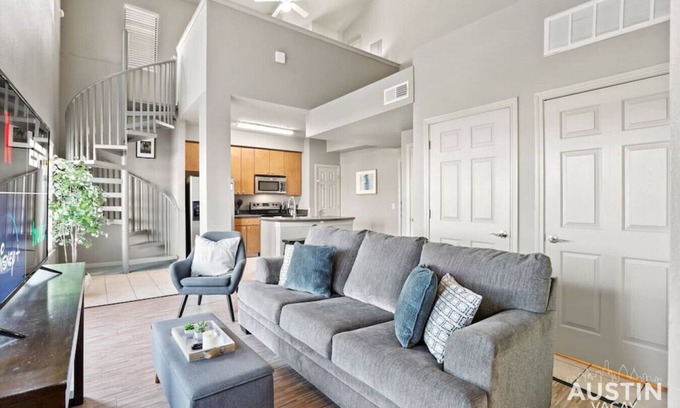 West Campus Apartment | Balcony Skyline View + Spiral Staircase + Near UT!