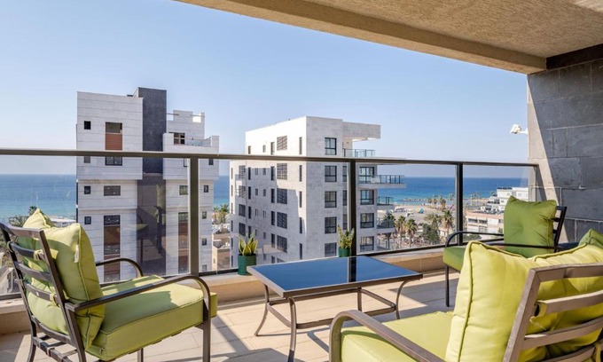 Nahariya Apartment | Balfour sea view city center