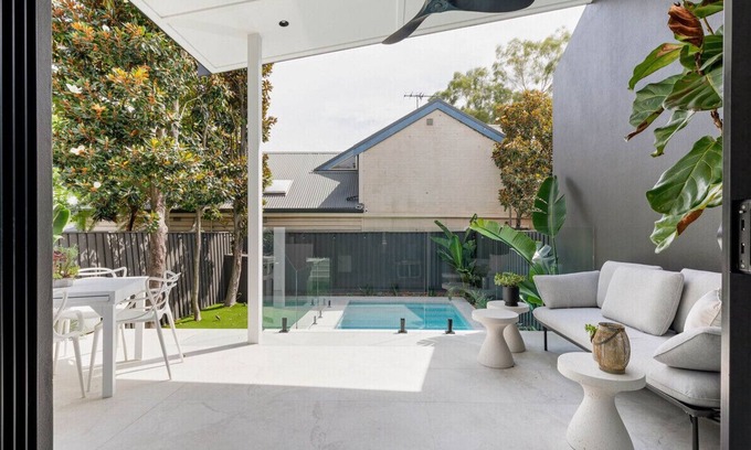 Balmain House | Balmain Resort: 3BR Home with a Pool