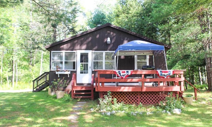 Moultonborough House | Balmoral Getaway