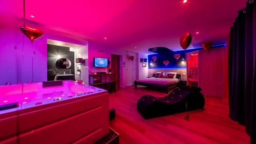 Longvic Apartment | BALNEO - SAUNA - WIFi - LA CLÉ DU DÉSIR