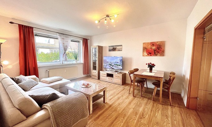 Neumuhlen-Dietrichsdorf Apartment | Baltic Sea Apartment and Penthouse