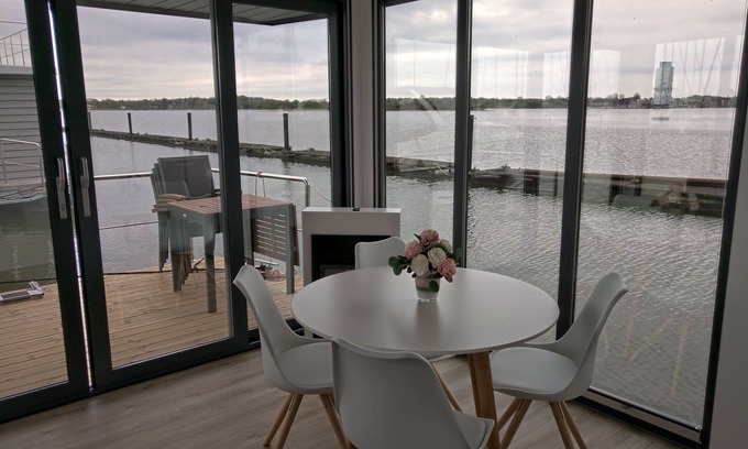Schleswig Boat Rental | Baltic Sea Houseboat Schleswig