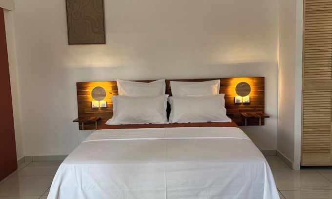 Sainte-Anne Cottage | Banana or blueberry bungalow