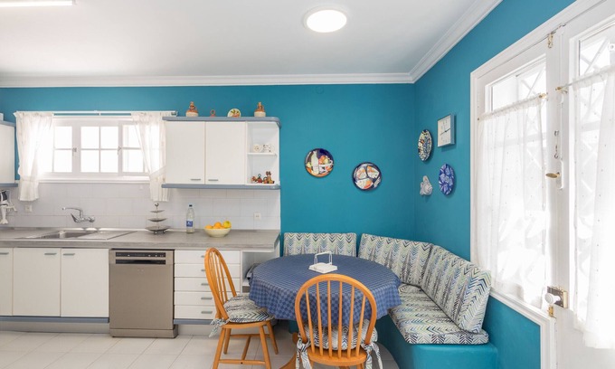 Las Brisas Ski Chalet | Bandama Country Home - 3BR with garden