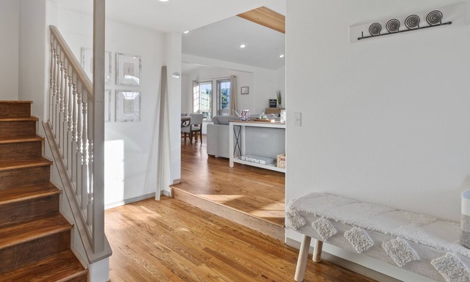 Bandon House | Bandon Beach and Golf Retreat, plus pet friendly.