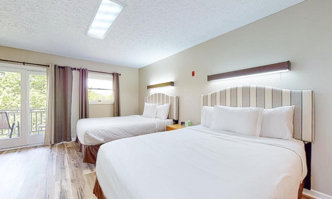 Baneberry Hotel | Baneberry Inn 10