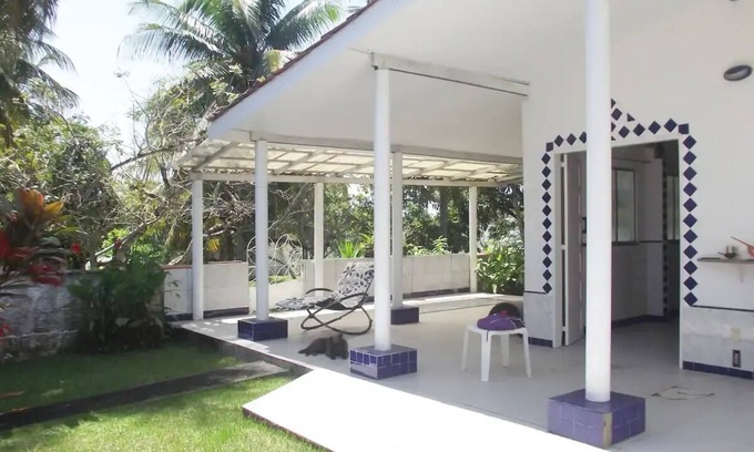 Itaparica House | Bangalô Aconchegante com Suíte, Sala de Estar, Cozinha Equipada e Varanda
