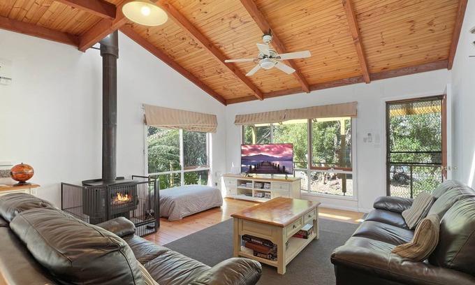 Halls Gap House | Banksia Cottage, 2Br Cottage Great Location close to walking tracks