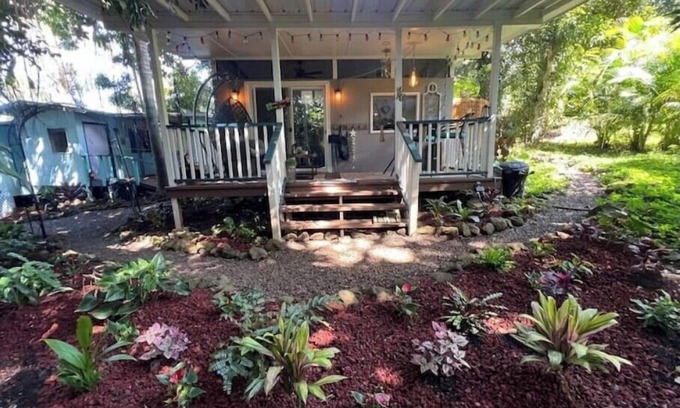 Kealakekua Cabin | Banyan Bungalow nestled in the jungle - TA-154-746-2656-01