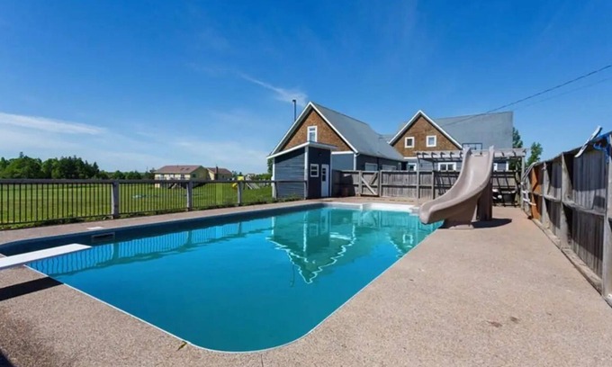 Anglo Rustico House | Barachois Beach family retreat - Tourism PEI license # 1201211