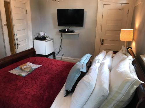 West End Bed & Breakfast | Barclay House Bed and Breakfast