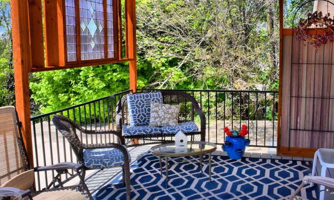 Cedar City Bed & Breakfast | Bard's Inn