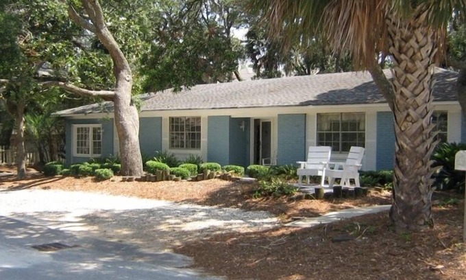 North Forest Beach House | Bargain Pricing for Beautiful Beach Home - Steps from the beach.