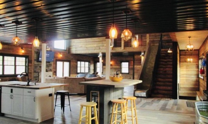 Merrimac House | Barn House,5 Bedroom,Hot Tub,Ski/Golf,Beach Room,Indoor Slide,Tiki Bar,Pets Ok!