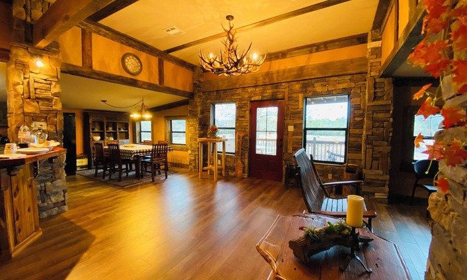 Jacksonville House | Barnhouse @ Whiskey Flats Ranch