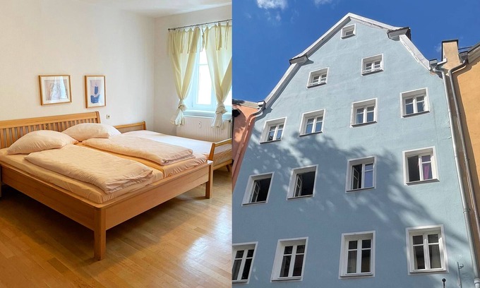 City Centre Regensburg Apartment | Baroque apartment Walhalla 2 -downtown location-