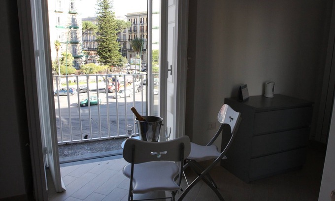 Mergellina House | Base Napoli B&B