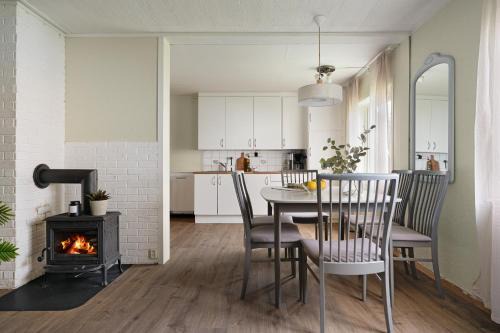 Tromso Apartment | Basecamp Dramsvegen The Lower Lodge