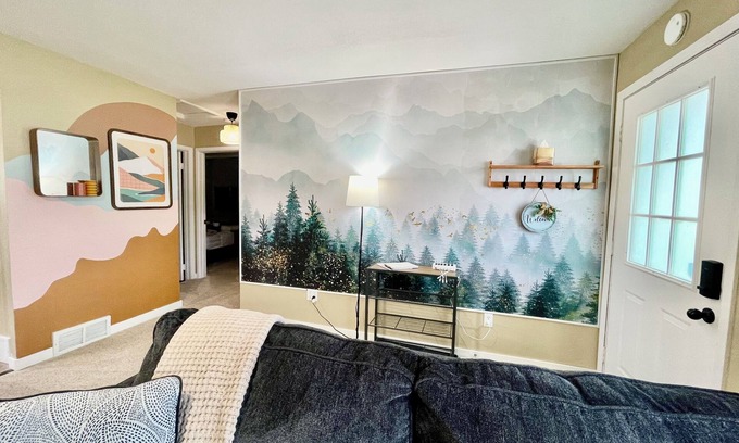 Rapid City House | Basecamp Retreat Mtn Vibes Near DT & Hwy 16