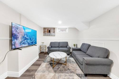 Windsor Apartment | Basement Apartment in south Windsor
