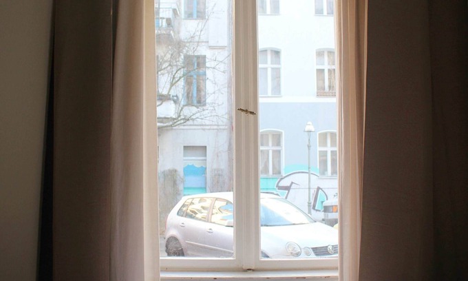 Friedrichshain-Kreuzberg Apartment | Basic Room in Berlin-Kreuzberg 1