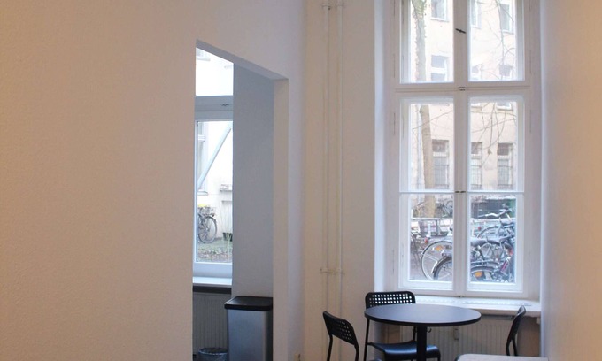 Friedrichshain-Kreuzberg Apartment | Basic Room in Berlin-Kreuzberg 3