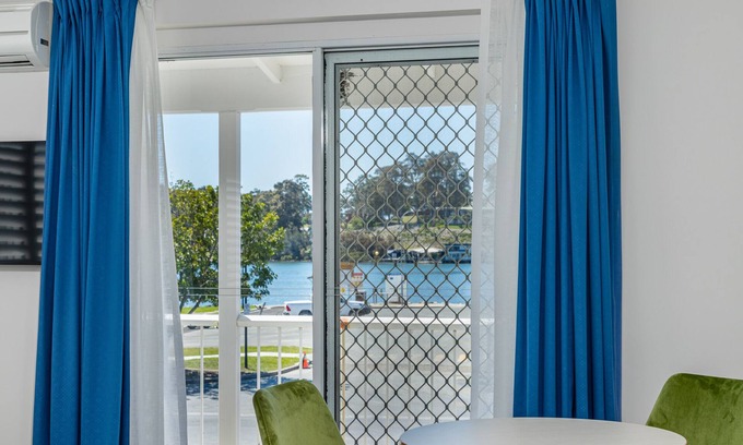 Batemans Bay Hotel | Batemans Bay Lodge