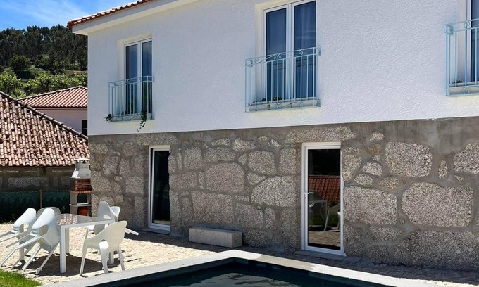 Molares House | Batoca by Burra Velha - Private House