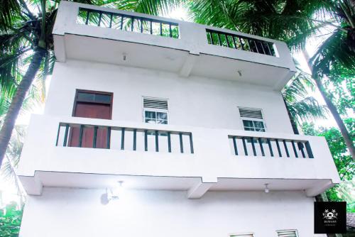 Hikkaduwa House | BAWANS VILLA Holiday Home for Family or Group
