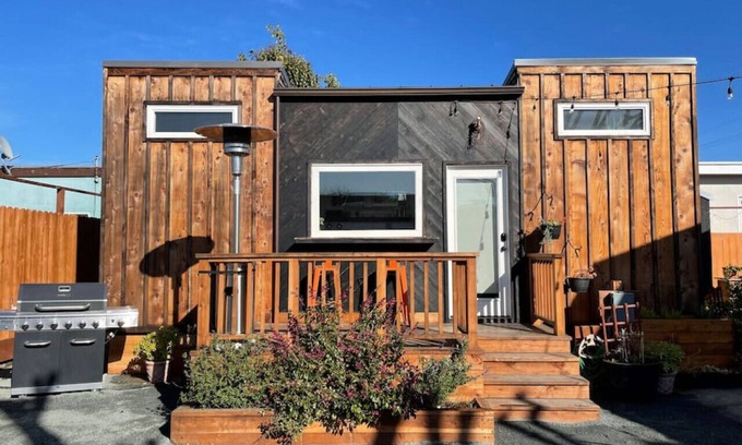 North and East House | Bay Area Tiny House Getaway