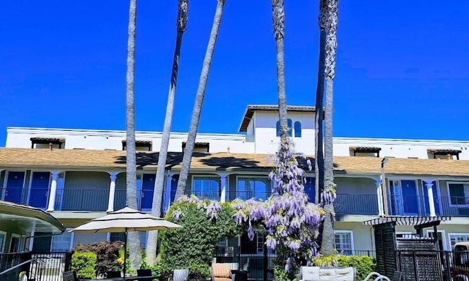 Westside Santa Cruz Hotel | Bay Front Inn Santa Cruz