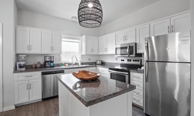 Port Isabel Villa | Bay view 3BR gated villa w/community amenities