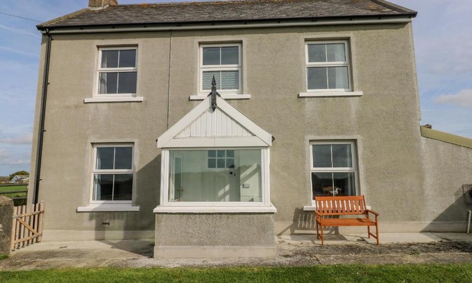 Penycwm House | Bay View Farmhouse