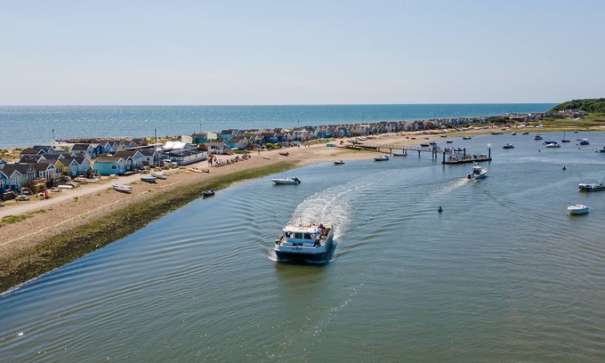 Christchurch House | Bay View - Mudeford - No Booking Fees