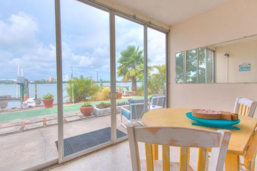 Clearwater Beach Apartment | Bay Watch #3 - Weekly Beach Rental