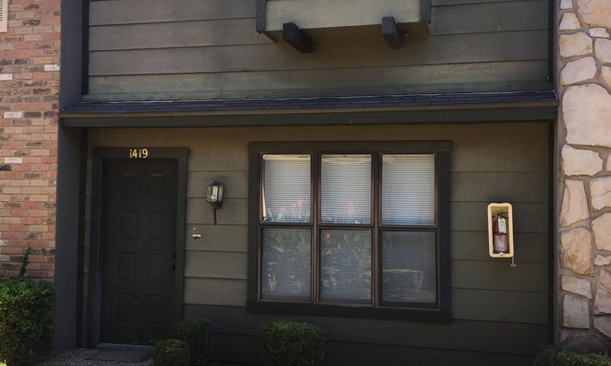 Waco Condo | Baylor Bubble Stay Awhile - Gated Condo
