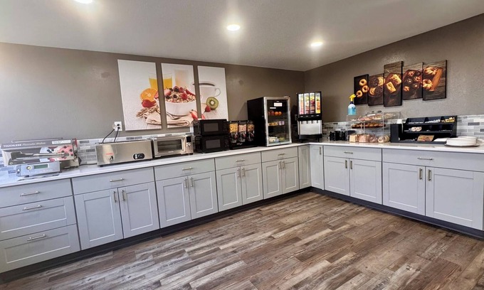 Great Falls Hotel | Baymont by Wyndham Great Falls City Center