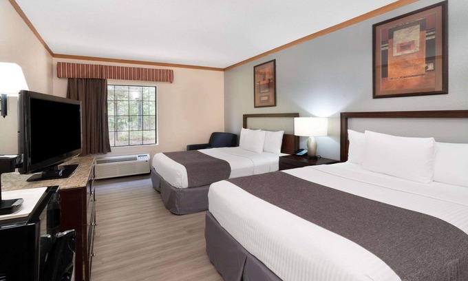 Hinesville Hotel | Baymont by Wyndham Hinesville Fort Stewart Area