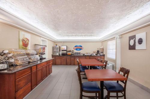 Lake City Hotel | Baymont by Wyndham Lake City I-75
