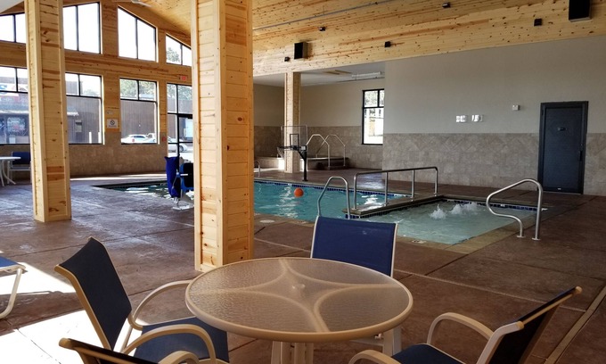 Oacoma Hotel | Baymont by Wyndham Oacoma