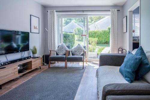 Oxwich Ski Chalet | Bayview 87 - 2 Bedroom Chalet - Bayview Oxwich