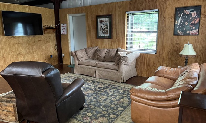 Ludlow House | BBQ Barn with private drive and spacious parking