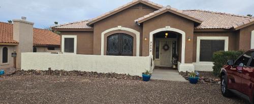 Golden Springs House | Be our guest studio