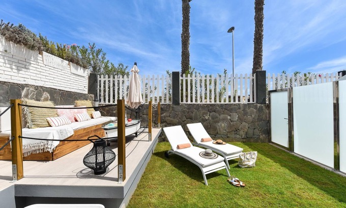 Meloneras Apartment | Beach Apartment La Charca III by VillaGranCanaria