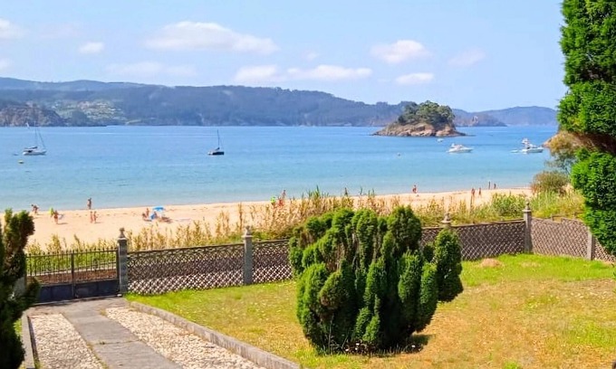 Faro House | beach area