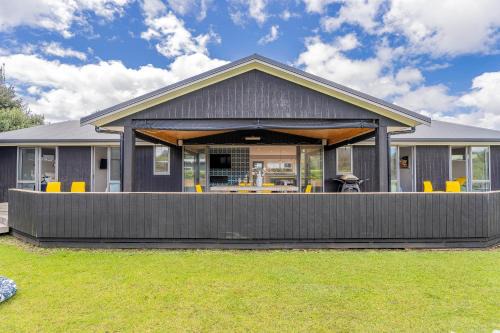 Whangapoua House | Beach Break Bach - Whangapoua Holiday Home