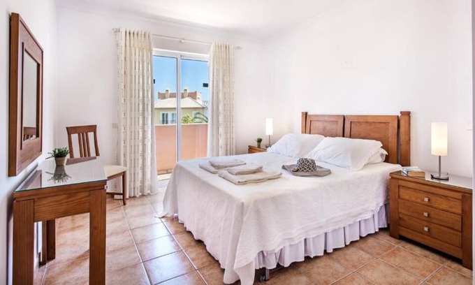 Meia Praia House | Beach Break! Spacious 3BR Accommodation, Fully-furnished, Kitchen, Garden View!