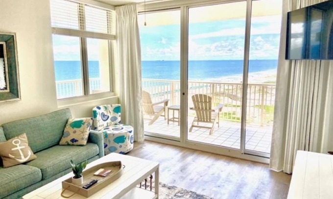 Fort Morgan Condo | Beach Club A1202 - Direct Gulf View, King/Full/Twin/Twin Bunk Sofa Sleeper